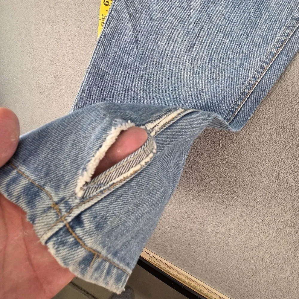 VTG Levis 501 Jeans‎ Mens Blue Med Wash Straight Button Fly USA Fits 32x32